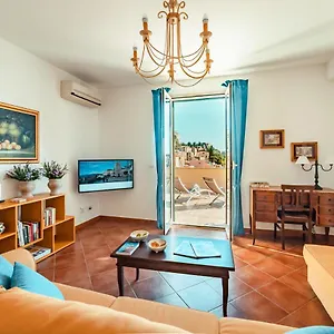 Taoapartments - Casa Vittoria Apartment